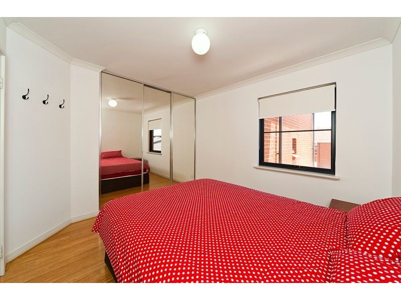 2/360 Cambridge Street, Wembley WA 6014