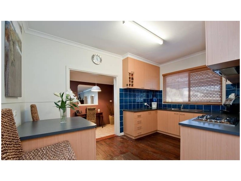 4 Irwin Road, Embleton WA 6062