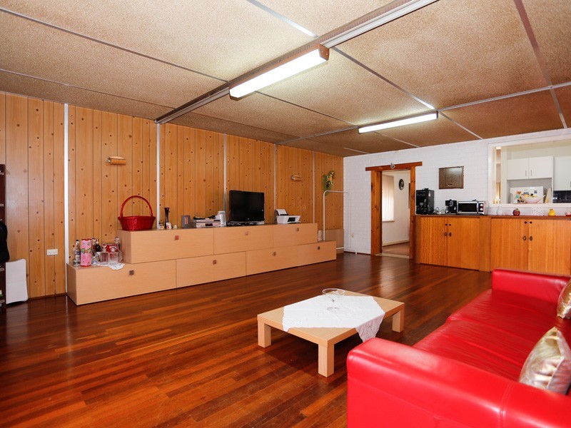 138 Morley Drive, Yokine WA 6060