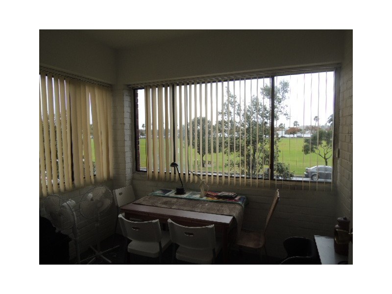 9/126 Terrace Road, Perth WA 6000