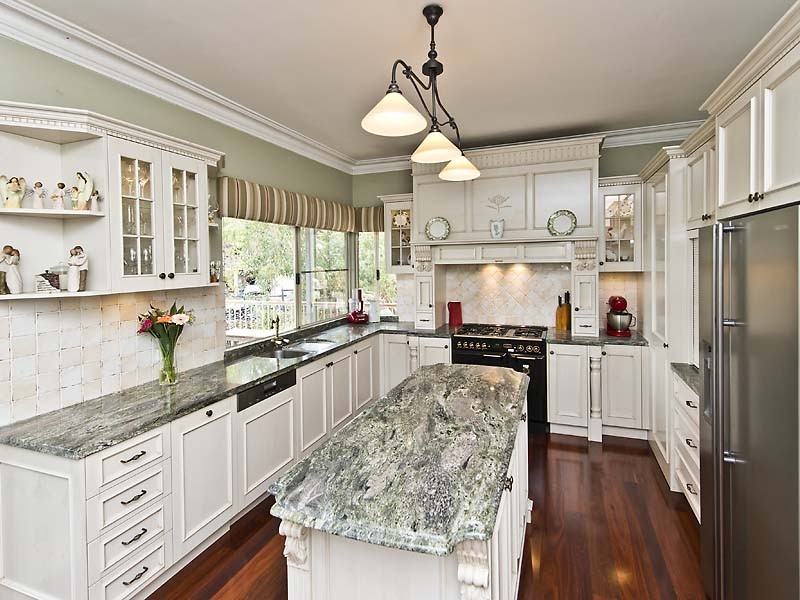 23 Lowannaa Road, Martin WA 6110