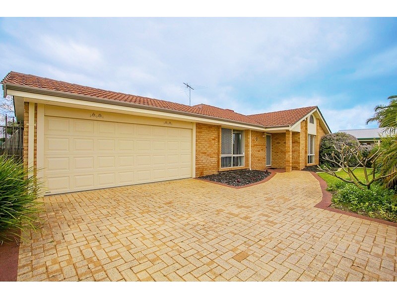 9 Hazlett Place, Waikiki WA 6169