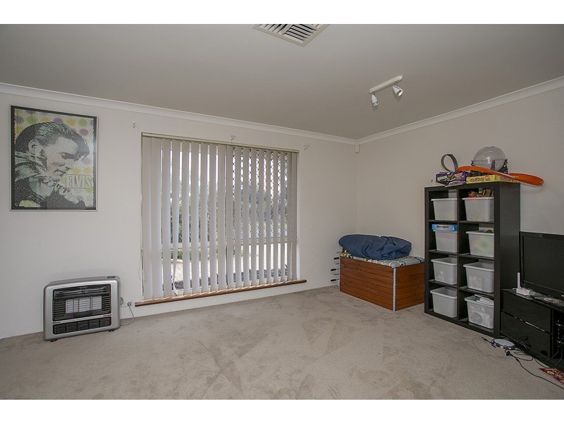 9 Hazlett Place, Waikiki WA 6169