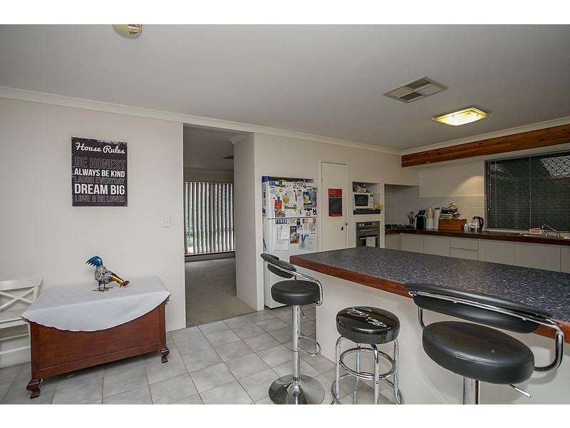 9 Hazlett Place, Waikiki WA 6169