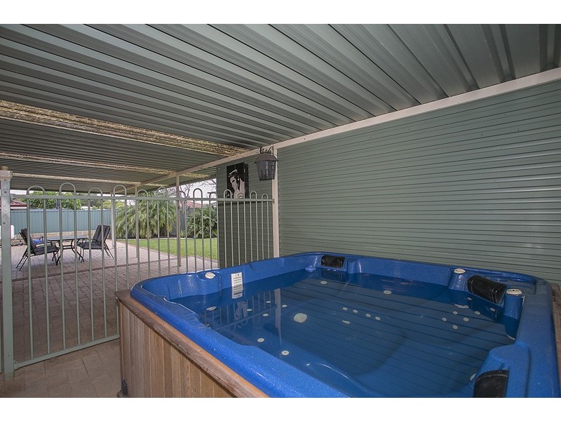9 Hazlett Place, Waikiki WA 6169