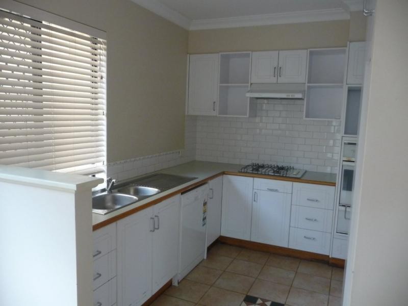 2/21 Moreau Mews, Applecross WA 6153