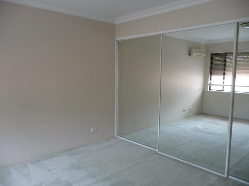 2/21 Moreau Mews, Applecross WA 6153
