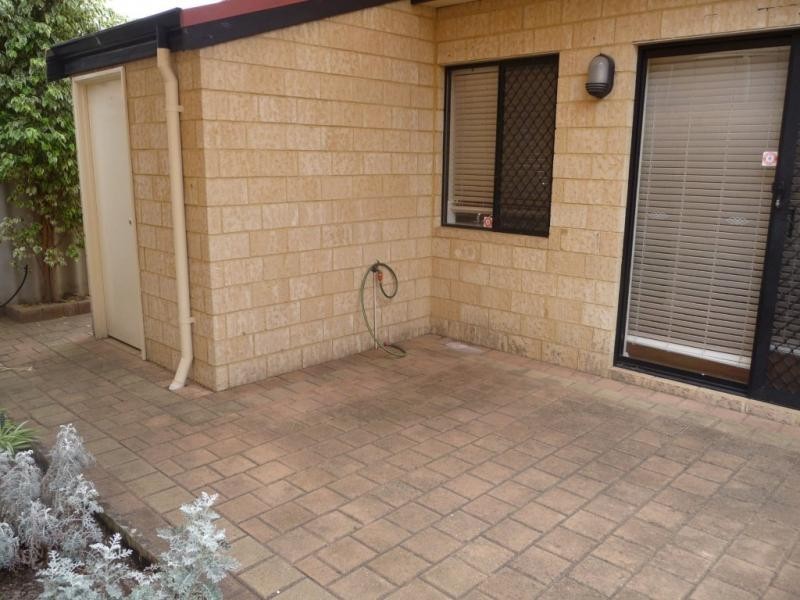 2/21 Moreau Mews, Applecross WA 6153