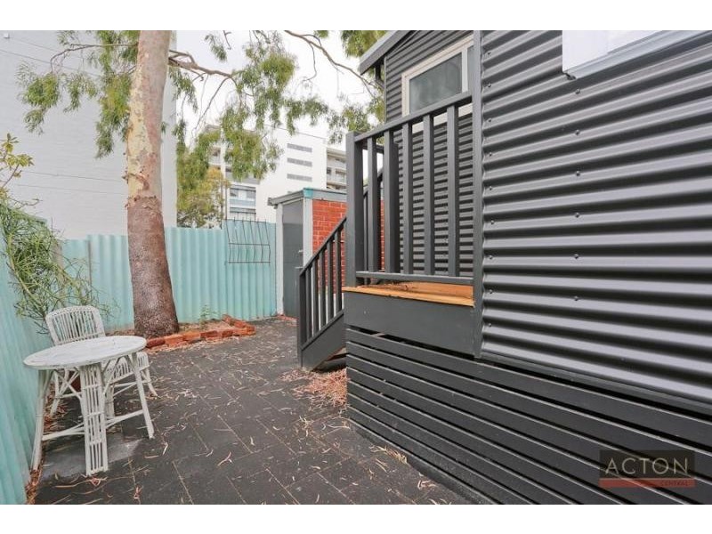 8 Lawrence Avenue, West Perth WA 6005