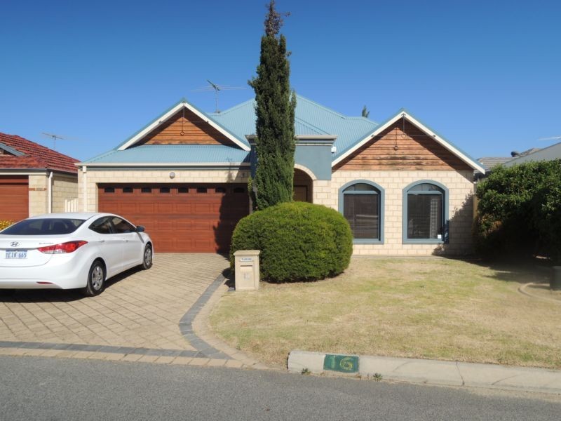 16 Santarosa Way, Stirling WA 6021