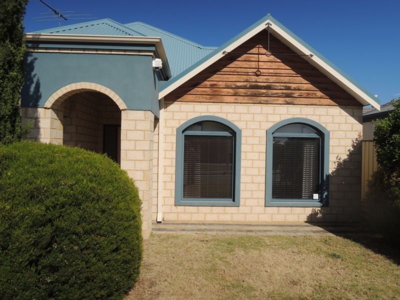 16 Santarosa Way, Stirling WA 6021