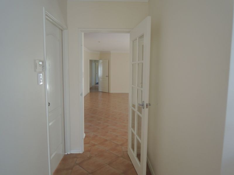 16 Santarosa Way, Stirling WA 6021