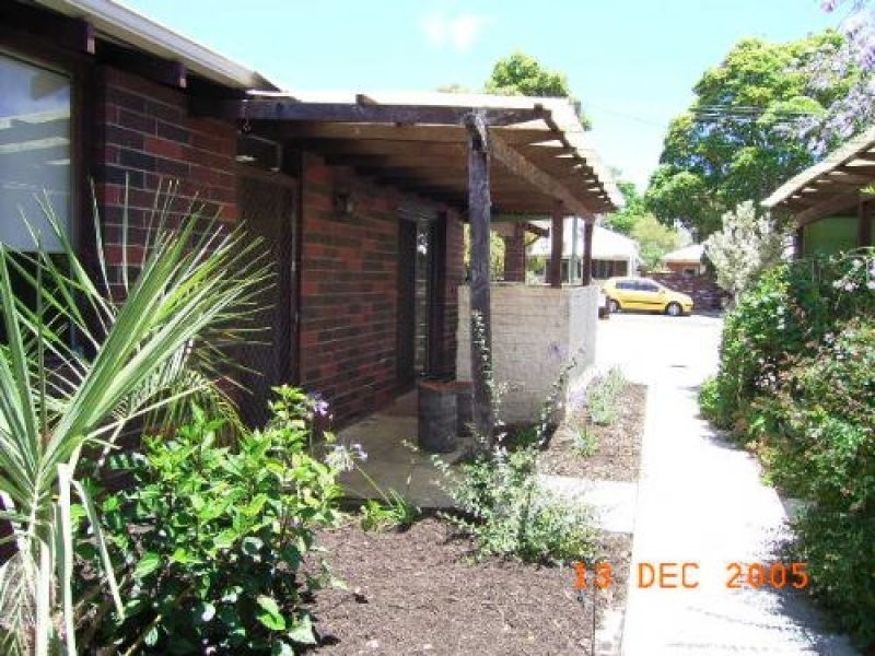 4/4 Violet Grove, Shenton Park WA 6008