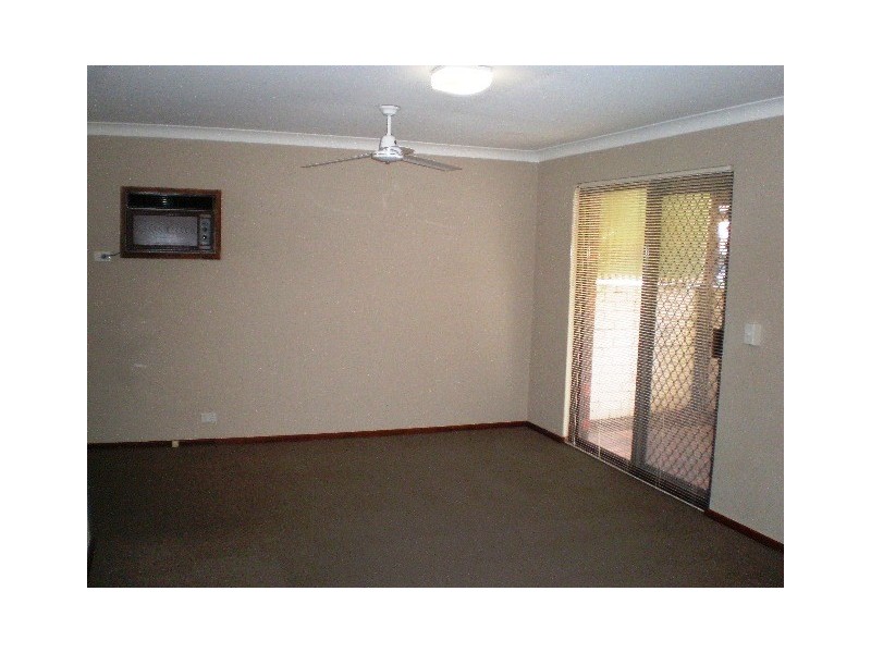 4/4 Violet Grove, Shenton Park WA 6008