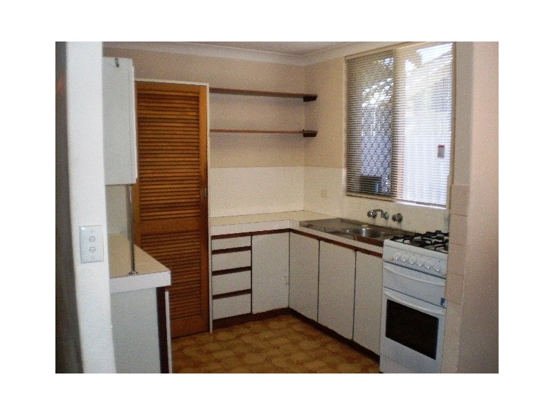 4/4 Violet Grove, Shenton Park WA 6008