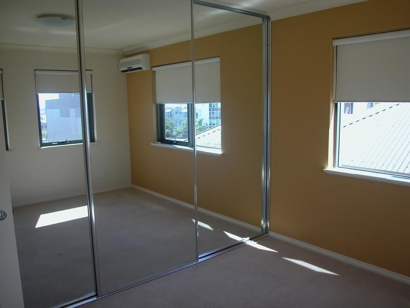 14/2 Agnew Way, Subiaco WA 6008