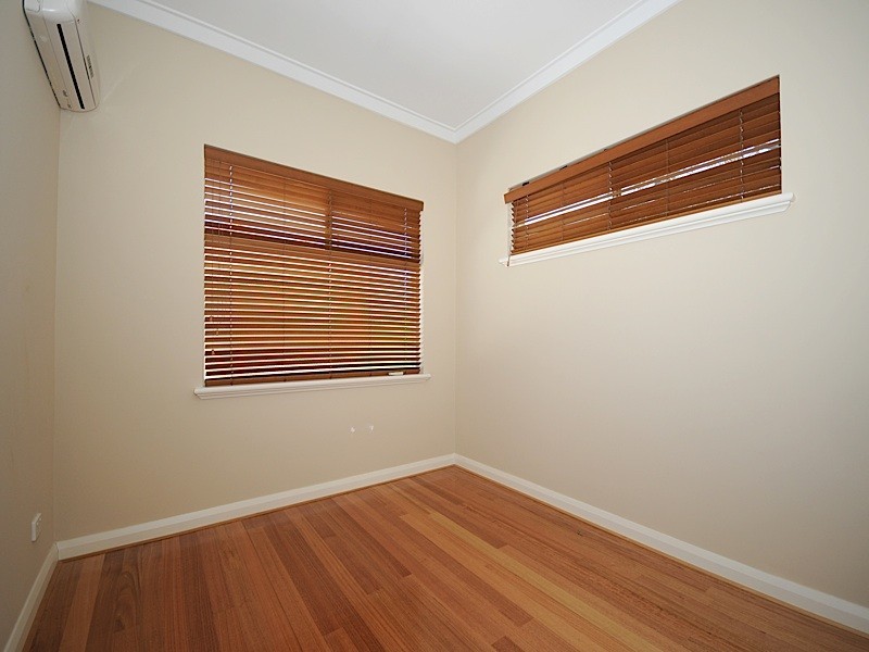 2/121 Fairway, Crawley WA 6009