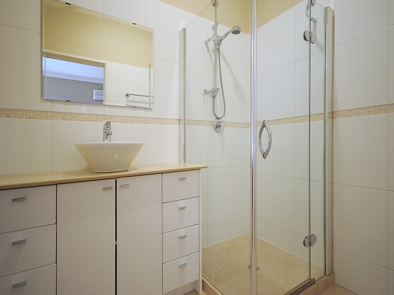 2/121 Fairway, Crawley WA 6009