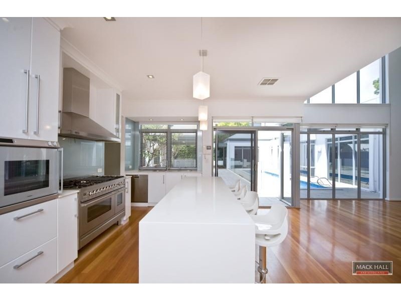 42 Broome Street, Cottesloe WA 6011