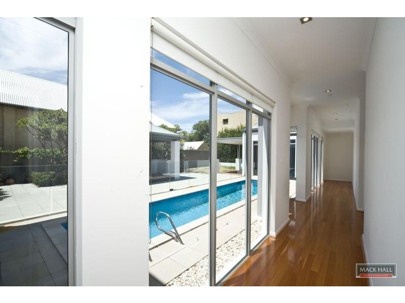 42 Broome Street, Cottesloe WA 6011