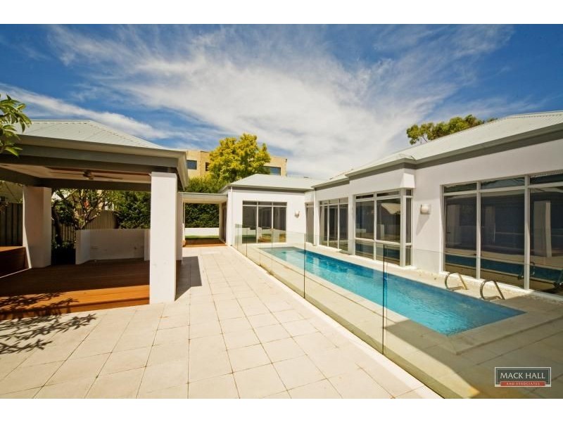 42 Broome Street, Cottesloe WA 6011