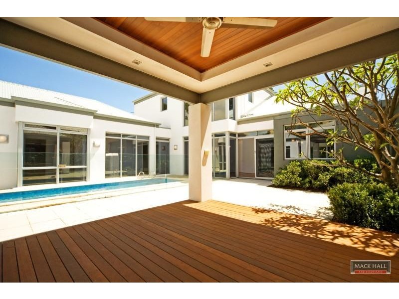 42 Broome Street, Cottesloe WA 6011