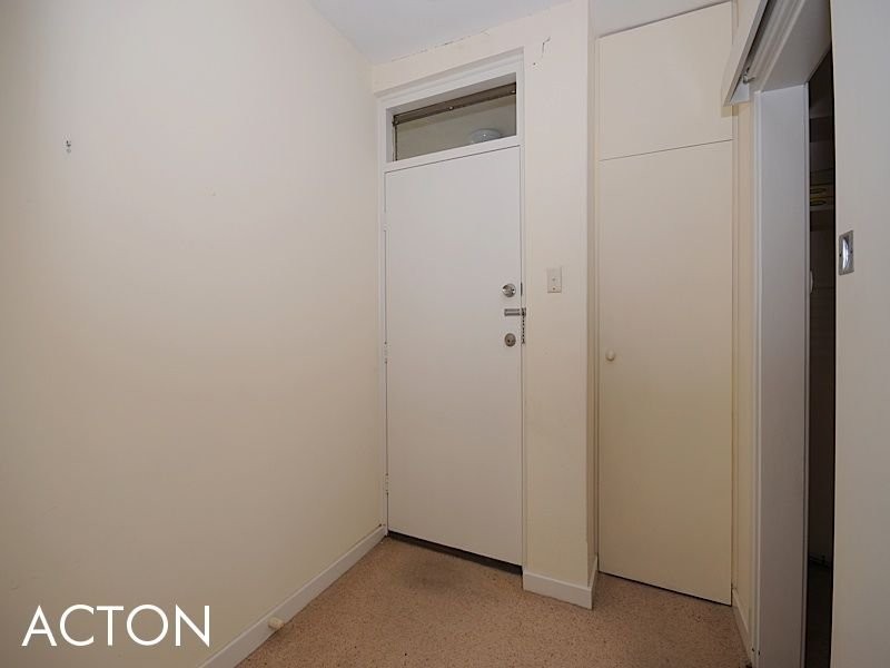 9/18 The Avenue, Crawley WA 6009