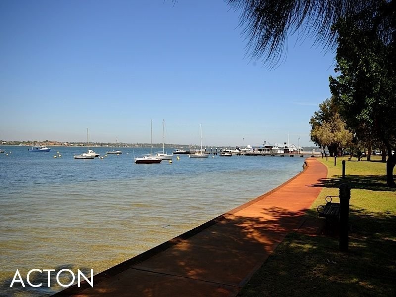 9/18 The Avenue, Crawley WA 6009