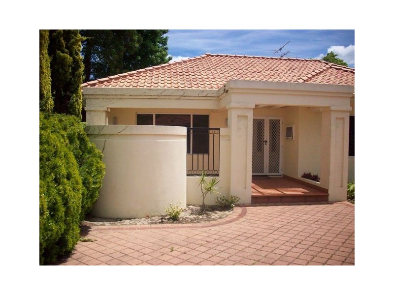 33 Colin Street, Dalkeith WA 6009