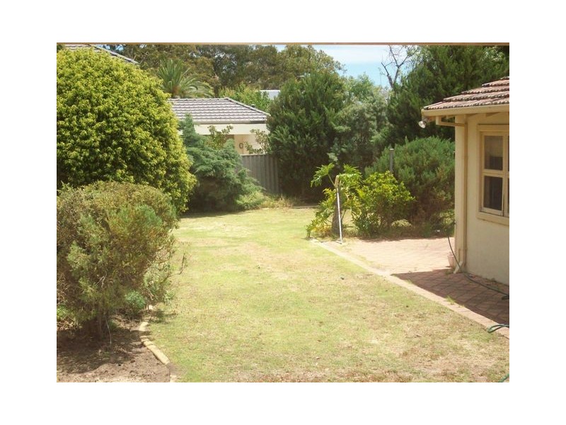 33 Colin Street, Dalkeith WA 6009