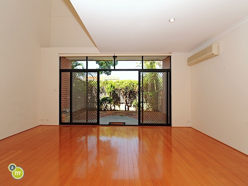8/2 St Leonards Street, Mosman Park WA 6012