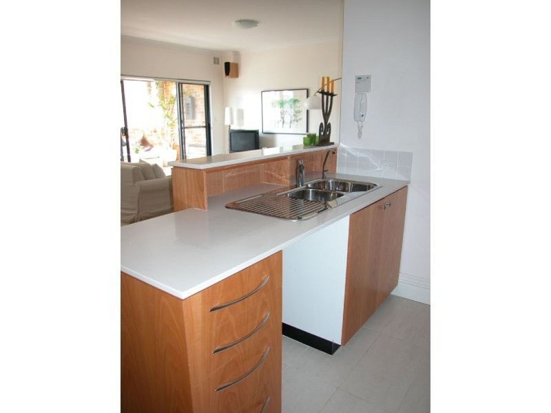 21/8 Bay Road, Claremont WA 6010