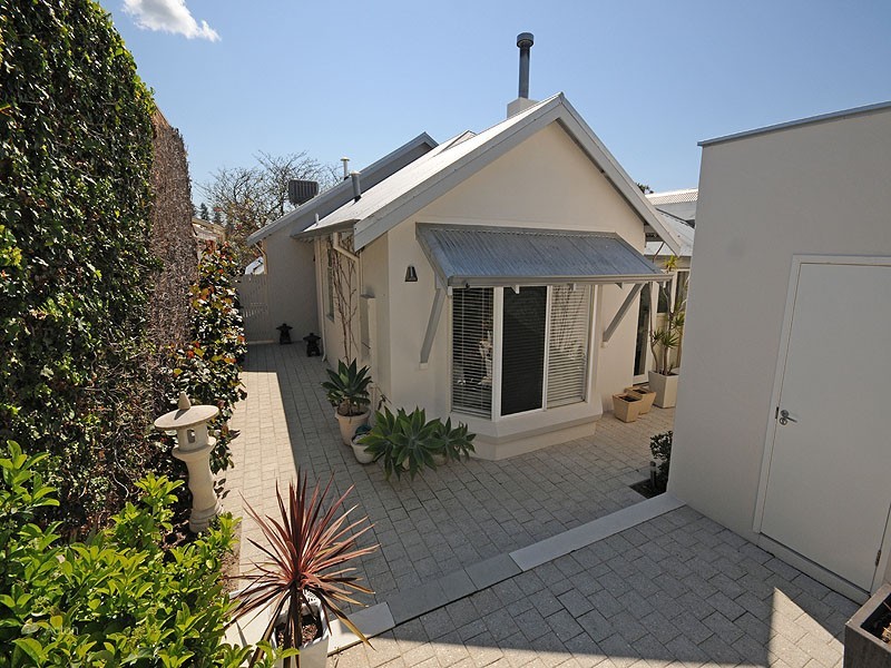 16A Rosser Street, Cottesloe WA 6011