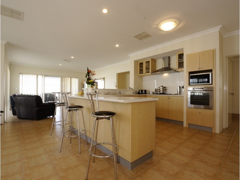 25 Kilbourne Avenue, Quinns Rocks WA 6030