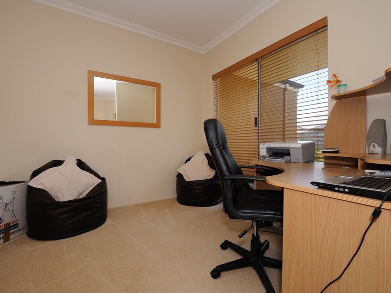 25 Kilbourne Avenue, Quinns Rocks WA 6030