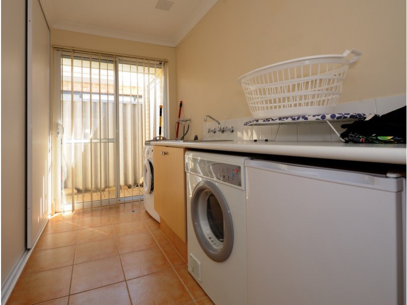 25 Kilbourne Avenue, Quinns Rocks WA 6030