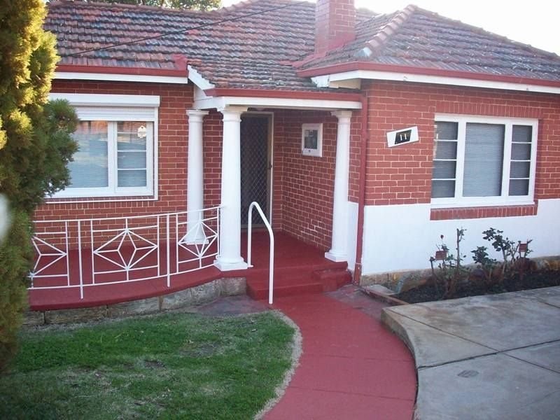 11 Lichendale Road, Floreat WA 6014