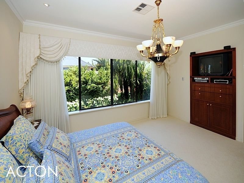 46 Gallop Road, Dalkeith WA 6009