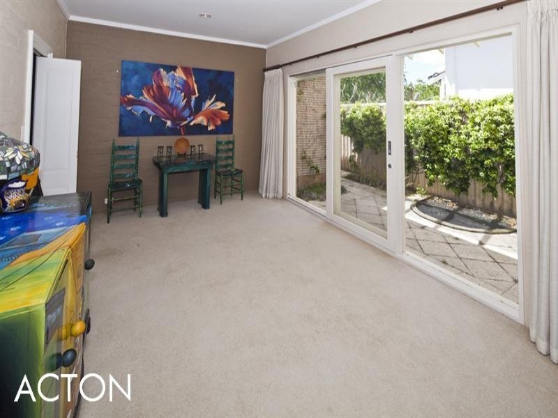 10 Joyce Street, Dalkeith WA 6009