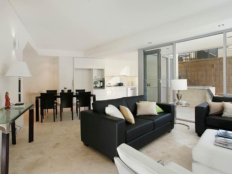 2B Queenslea Drive, Claremont WA 6010