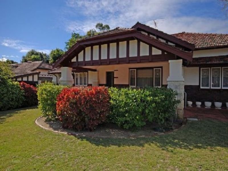 26 Hobbs Avenue, Dalkeith WA 6009