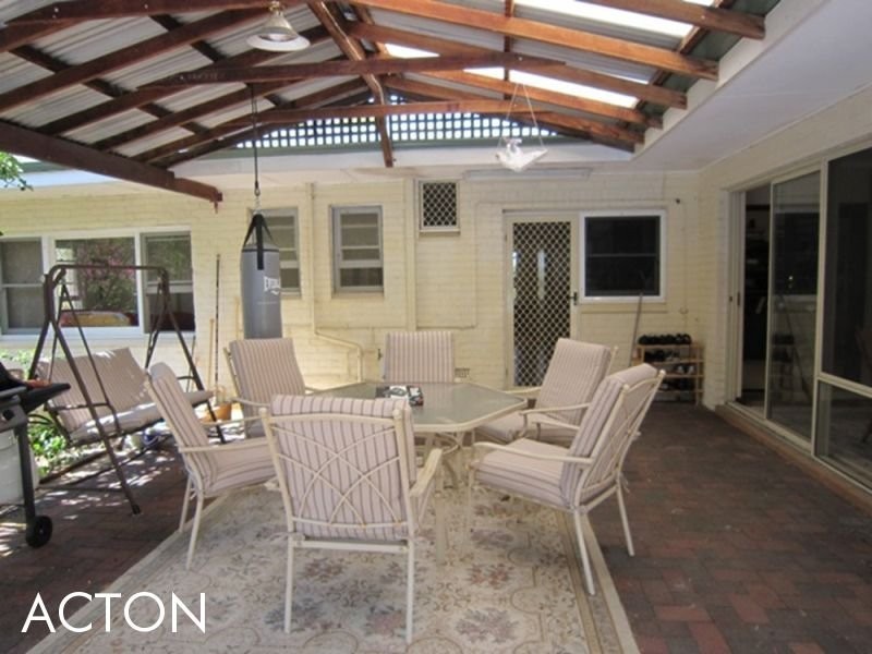 39 Mayfair Street, Mount Claremont WA 6010