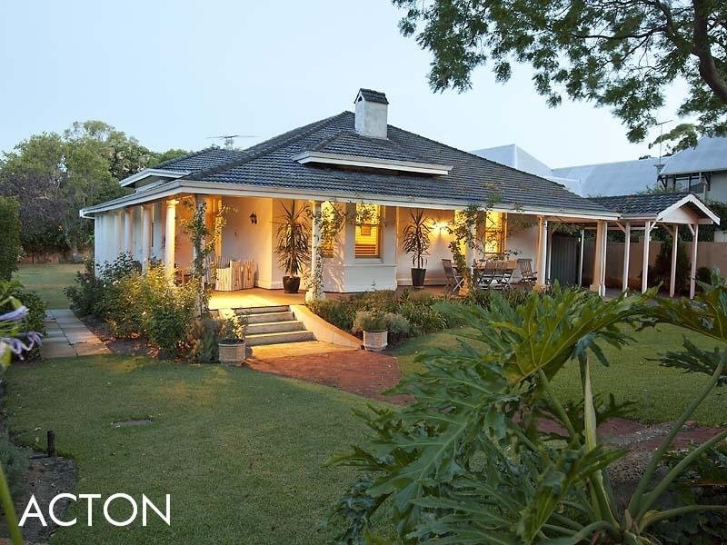 20 Freshwater Parade, Claremont WA 6010