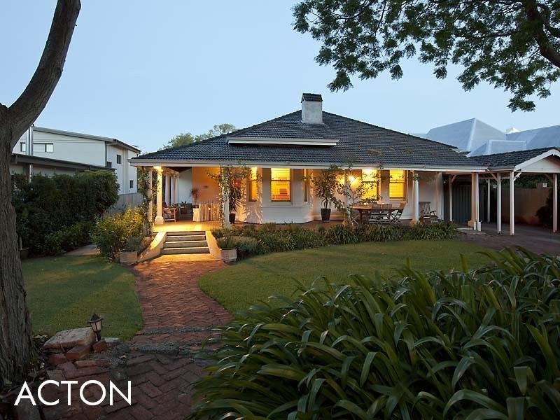 20 Freshwater Parade, Claremont WA 6010