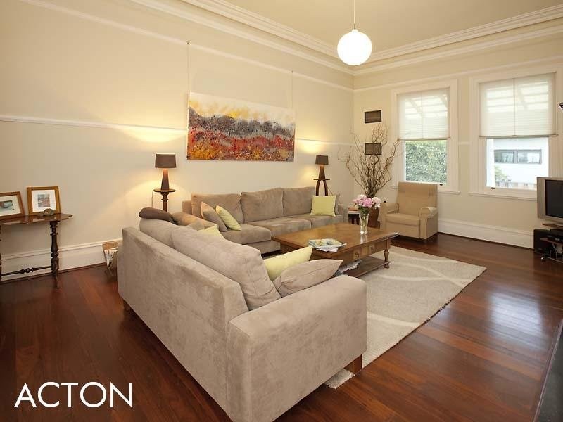 20 Freshwater Parade, Claremont WA 6010