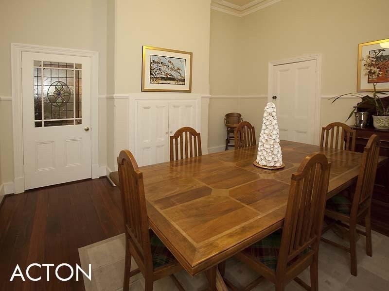 20 Freshwater Parade, Claremont WA 6010