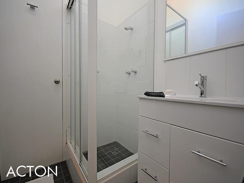 2/11 Airlie Street, Claremont WA 6010