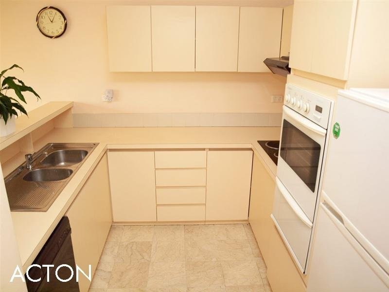 2/3 Doonan Road, Nedlands WA 6009