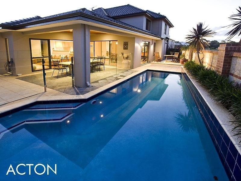 15 Van Kleef Circuit, Mount Claremont WA 6010