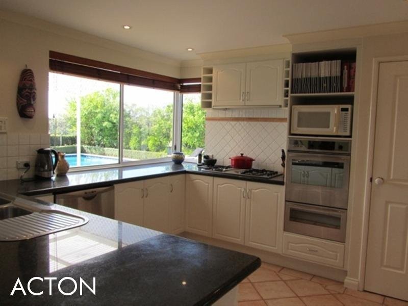 18 Blenheim Lane, Mount Claremont WA 6010